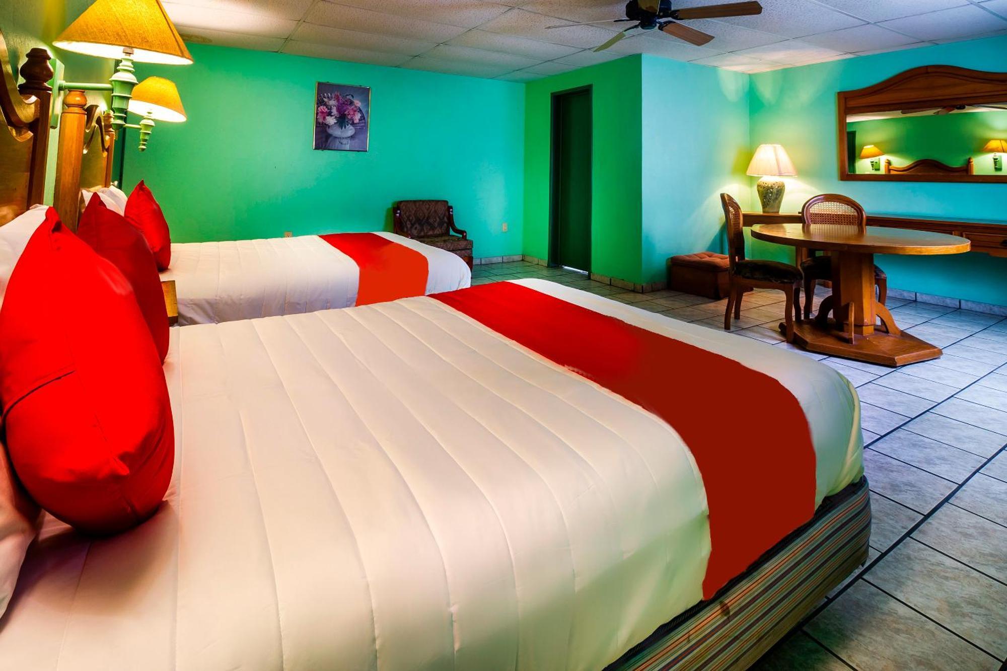 Hotel Canada, Guadalajara Extérieur photo