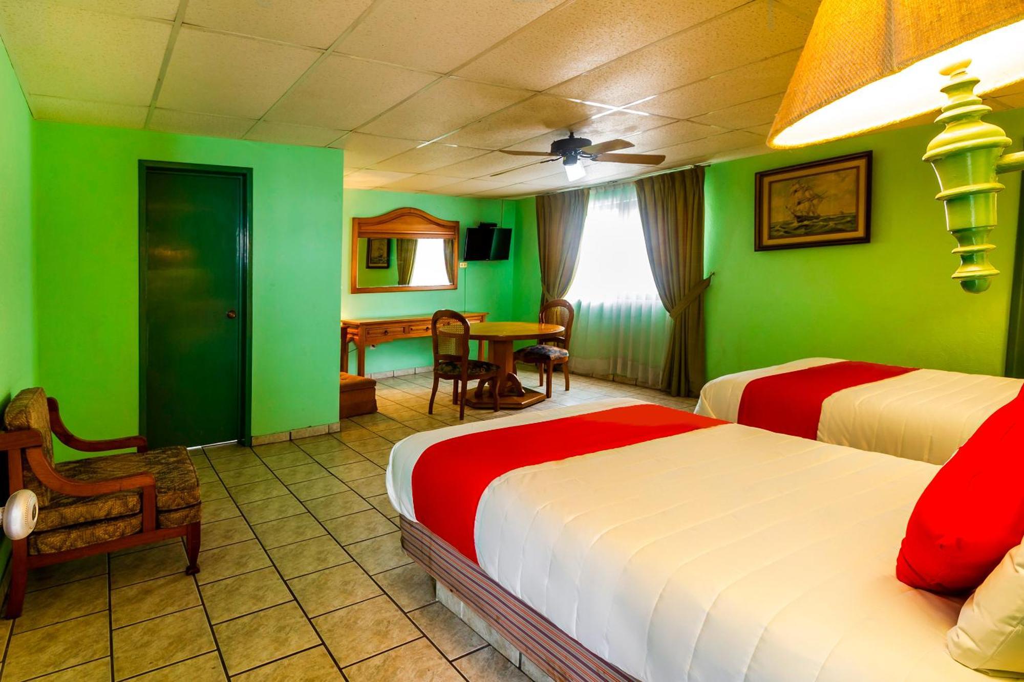 Hotel Canada, Guadalajara Extérieur photo